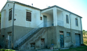 Casale con terreno