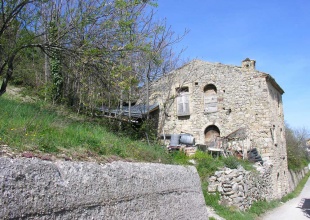 Casa in pietra a Tornareccio in vendita