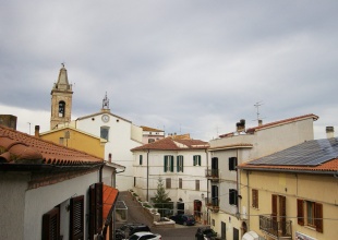 Appartamento a Castilenti in vendita con vista su piazza e chiesa