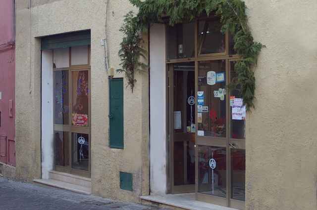 Atri, 1 Stanza Stanze,1 BagnoBathrooms,Commerciale,Vendita,Via Picena 74,1421
