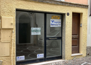 Atri, 2 Stanze Stanze,1 BagnoBathrooms,Commerciale,Vendita,Vico Firmani ,1540
