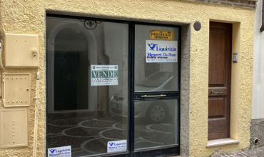Atri, 2 Stanze Stanze,1 BagnoBathrooms,Commerciale,Vendita,Vico Firmani ,1540