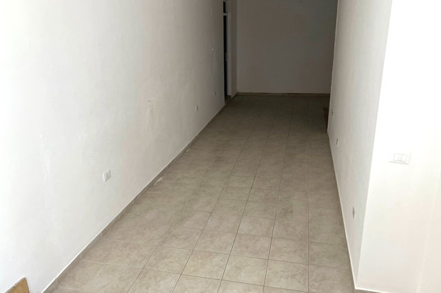 Atri, 2 Stanze Stanze,1 BagnoBathrooms,Commerciale,Vendita,Vico Firmani ,1540