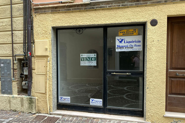 Atri, 2 Stanze Stanze,1 BagnoBathrooms,Commerciale,Vendita,Vico Firmani ,1540