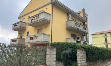 Atri, 3 Stanze da Letto Stanze da Letto, ,2 BathroomsBathrooms,Appartamento,Vendita,1545
