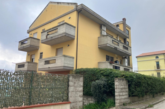 Atri, 3 Stanze da Letto Stanze da Letto, ,2 BathroomsBathrooms,Appartamento,Vendita,1545